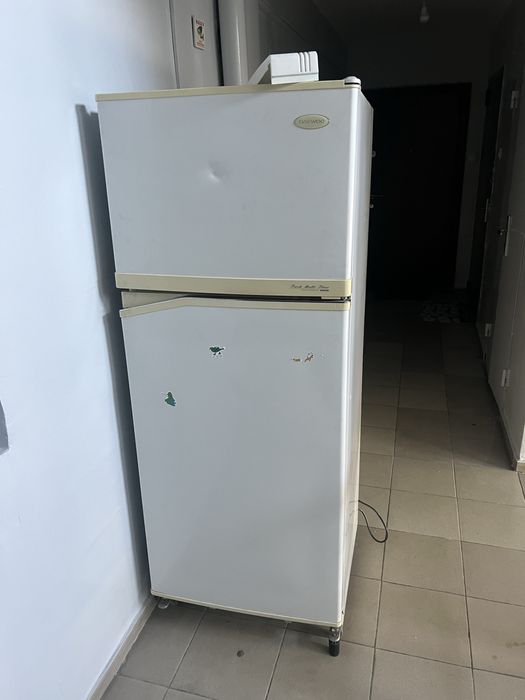 Отдам холодильник