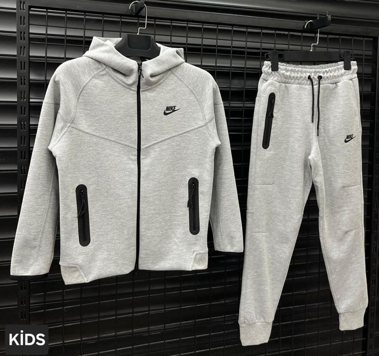 Детски и юношески екипи Nike Tech Fleece, памучни с удобна кройка
