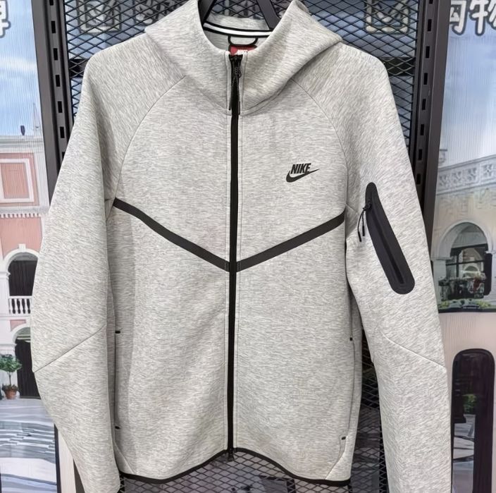 Продам новый Nike Tech Fleece XL