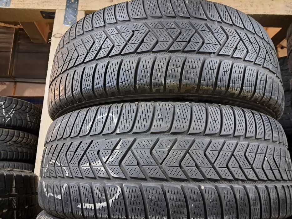Anvelope second iarna 235 65 R17 Pirelli