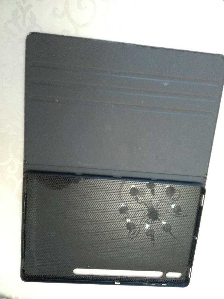 Чехол для Galaxy tab S7 FE б/у