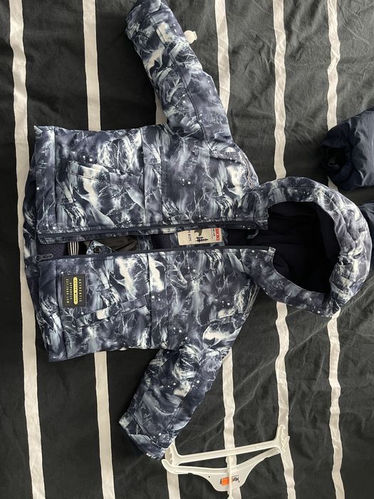 Ски екипировка / космонавт за бебе 12-18м