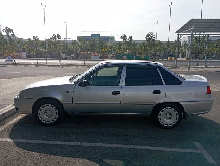 Продается Нексия 2 1.6