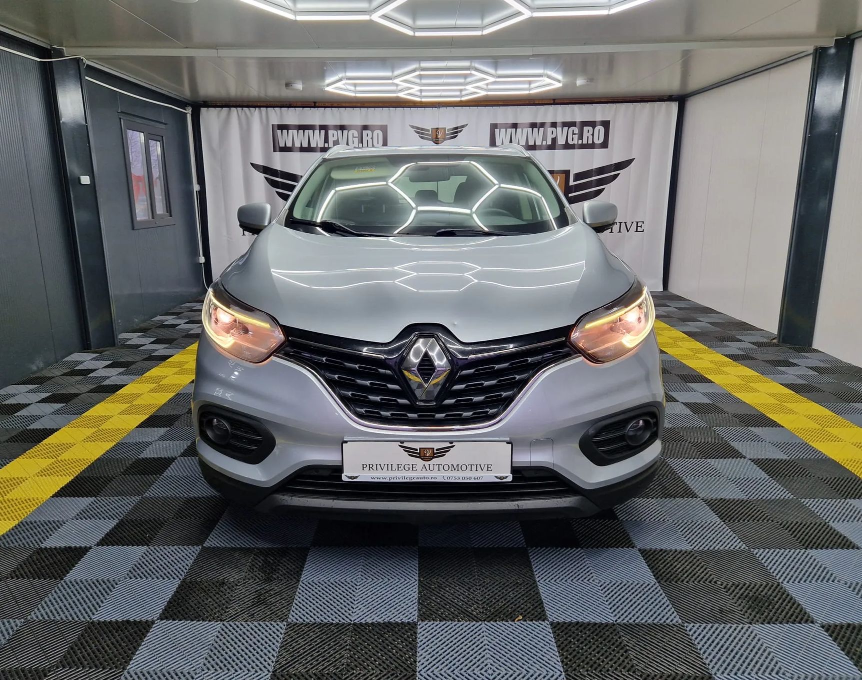 Renault Kadjar RENAULT KADJAR/Automat/116 CP/Pilot automat/AppleCarPlay/LED/Keyless