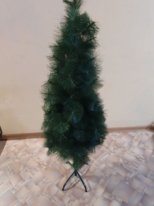 Продам ёлку 1.5 м