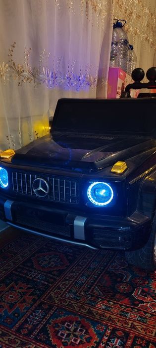 Bolalar mashinasi sotiladi