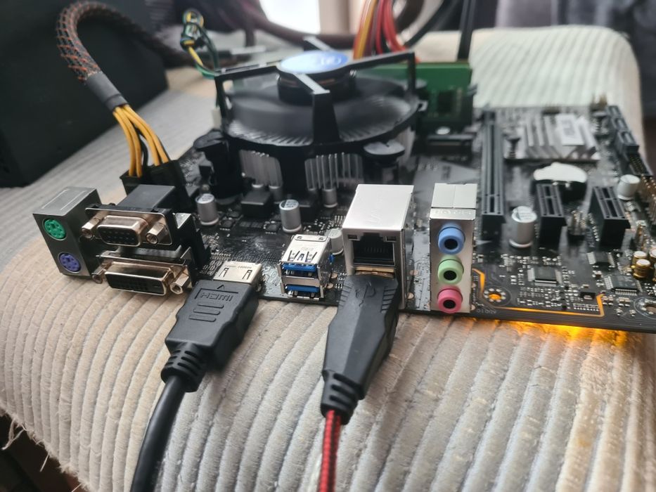 Kit Asus H310M-A  i3 8100 8gb rami  280 lei neg