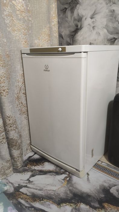 Продам морозильную камеру