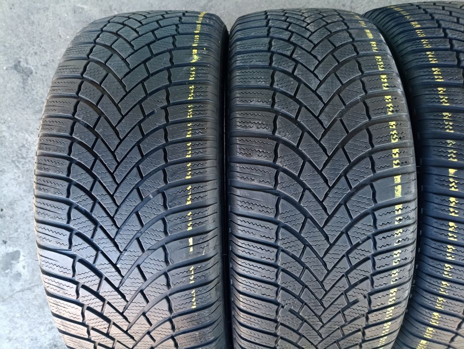 4 anvelope de iarna Bridgestone 235/50 R19 dot 0620