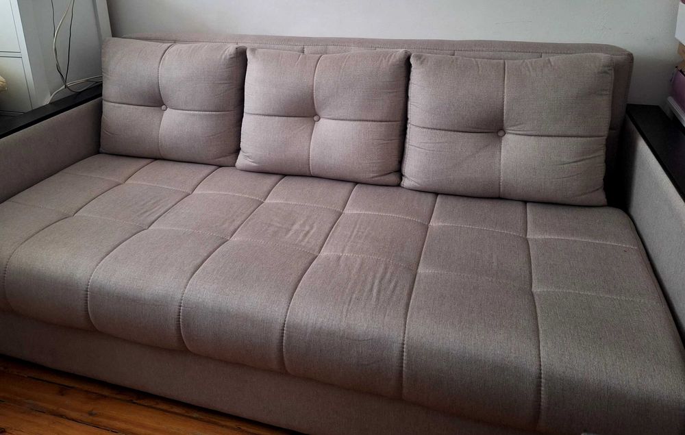 Продаётся диван-кровать.