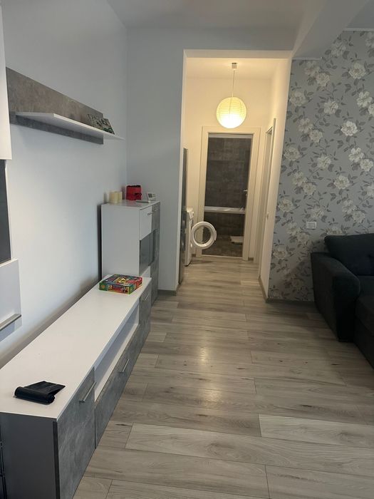 De vanzare ap. in Giroc , ap. este in zona buna langa Lidl si Penny