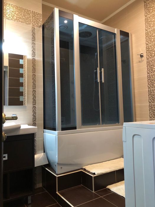 Душевая кабина с ванной