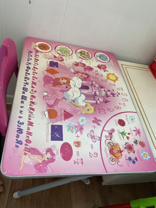 Продам детский стол и стул