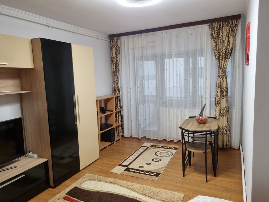 Garsoniera de închiriat