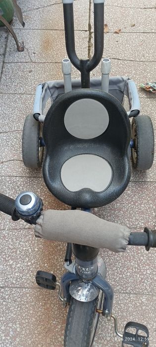 Детска триколка Lexus Trike. Комплект със сенник и кормило.