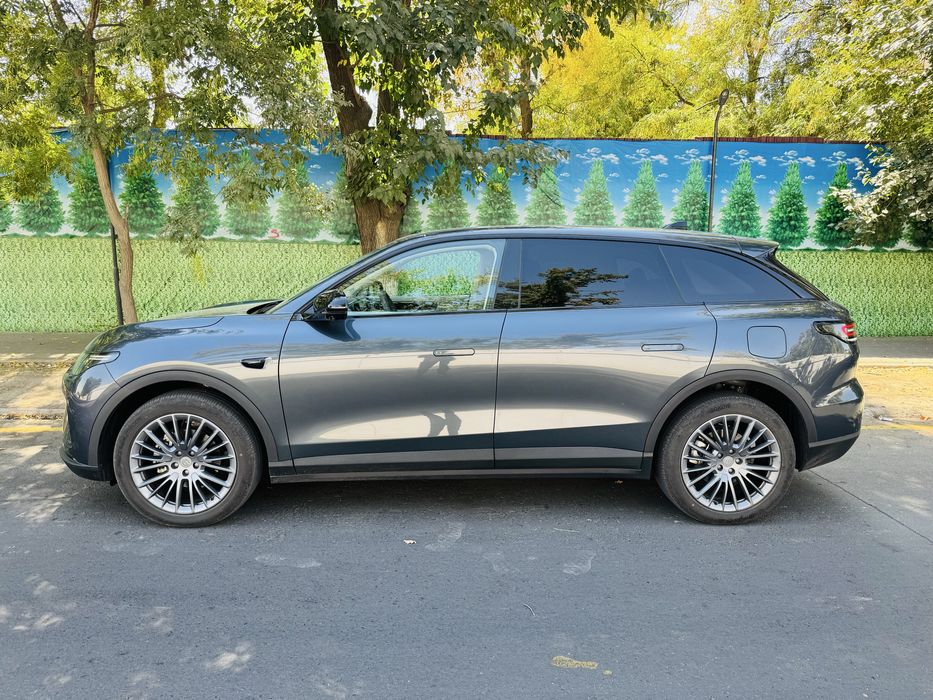 Leap motor c11 hybrid 2024 yil 15.000 km yurgan
