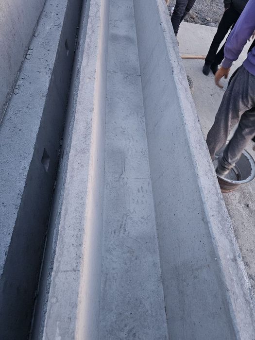 Beton plita, Stalba, Latok.