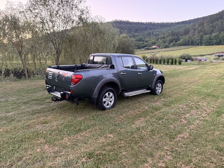 Mitsubishi L200 2.5did autoutilitar recent adus ruleaza impecabil