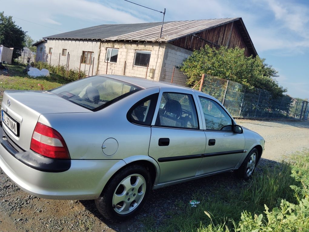 Vând Opel Vectra b 1.8 benzina