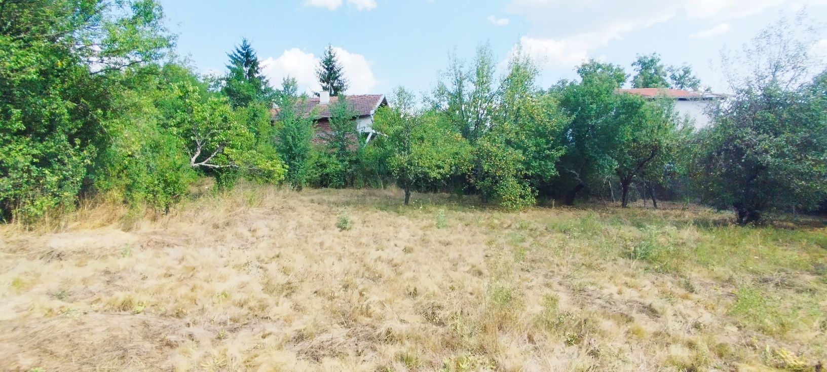 Продава се ПАРЦЕЛ в село Егълница, област Перник