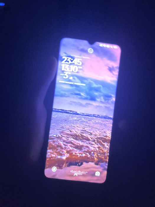 продам айфон13 и Редми 12с