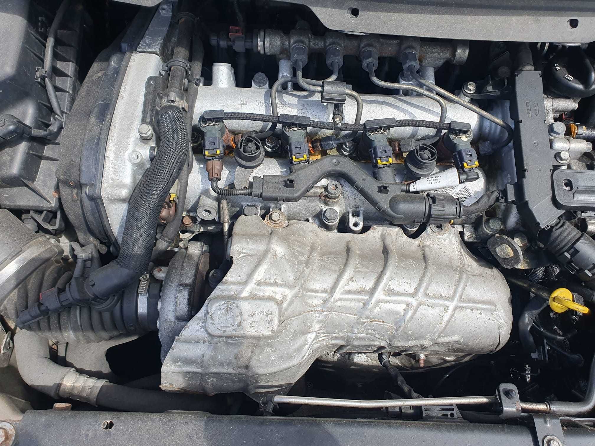 Dezmembrez Opel Zafira C Tourer 2.0 CDTI 2013
