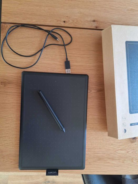 Графичен таблет Wacom - One Medium, червен