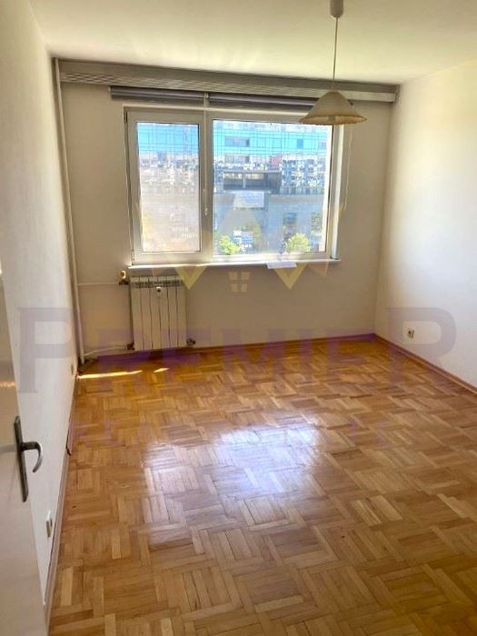 Продава се Тристаен апартамент в София, Младост 2 - 93 кв.м за 2366 €/кв.м - Снимка #1