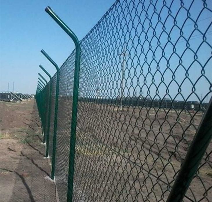 Executăm garduri și porți la comanda clientului