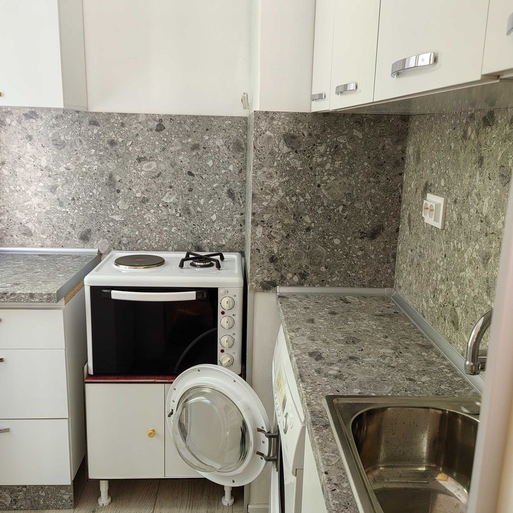 Дава се под наем Двустаен апартамент в Русе, Здравец - 50 кв.м за 255 € - Снимка #3