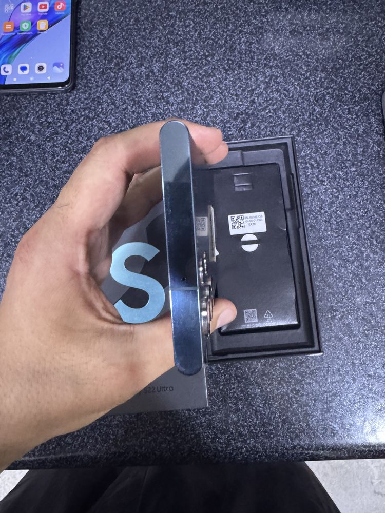 samsung s22 ultra pamit 12.256g ideal holatda karopka dak bor