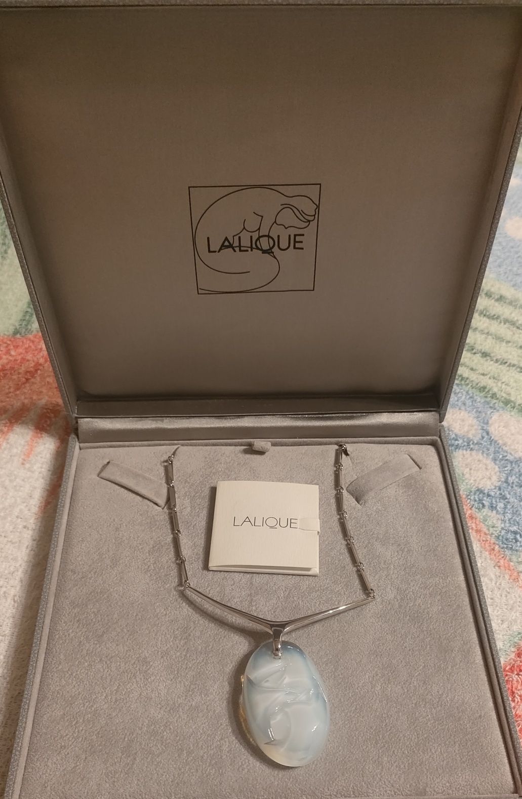 Продам новое колье Lalique