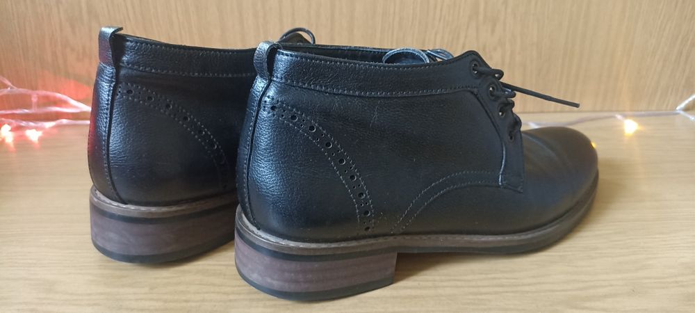 Мужская обувь продается