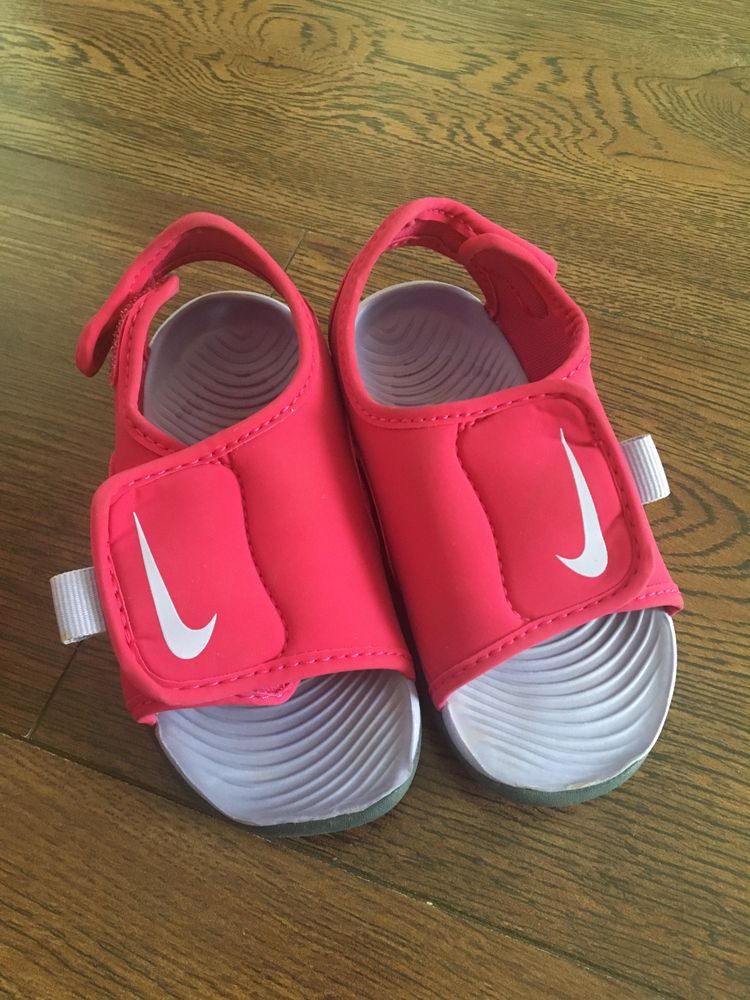 Sandale nike marime 23,5