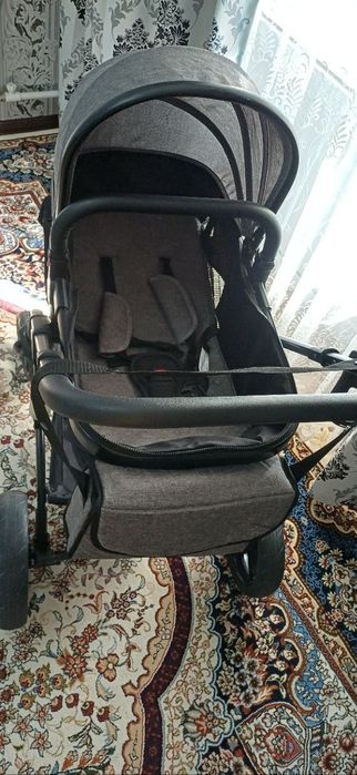 Продаётся коляска очень в хорошем состоянии
