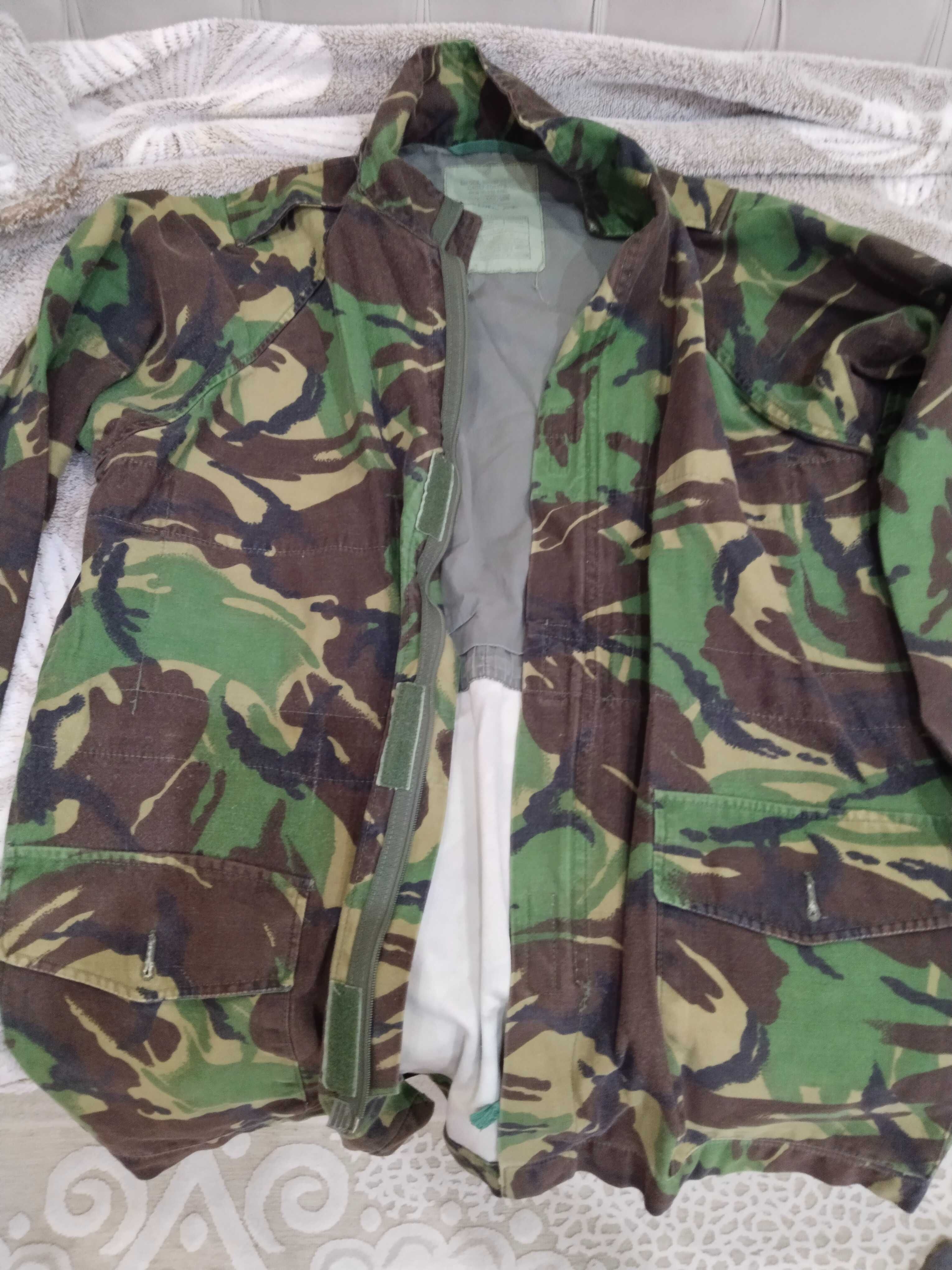 Продам военную камуфляжную форму.