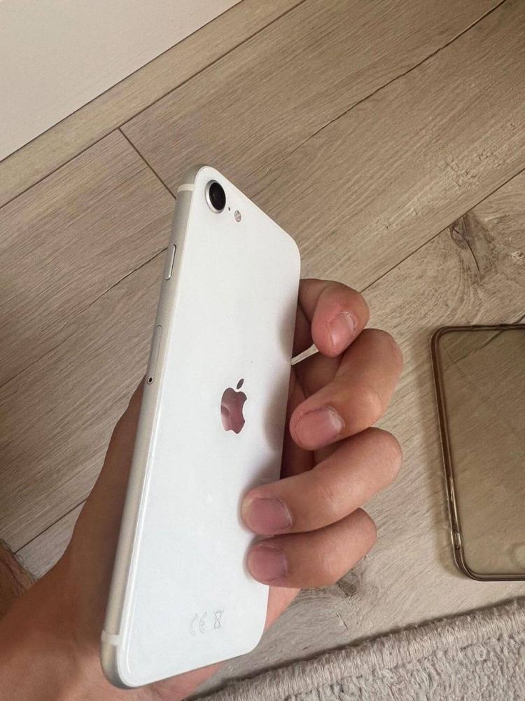 Iphone SE 2020 Srocna sotiladi