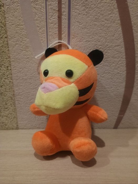 Плюшевая игрушка тигр