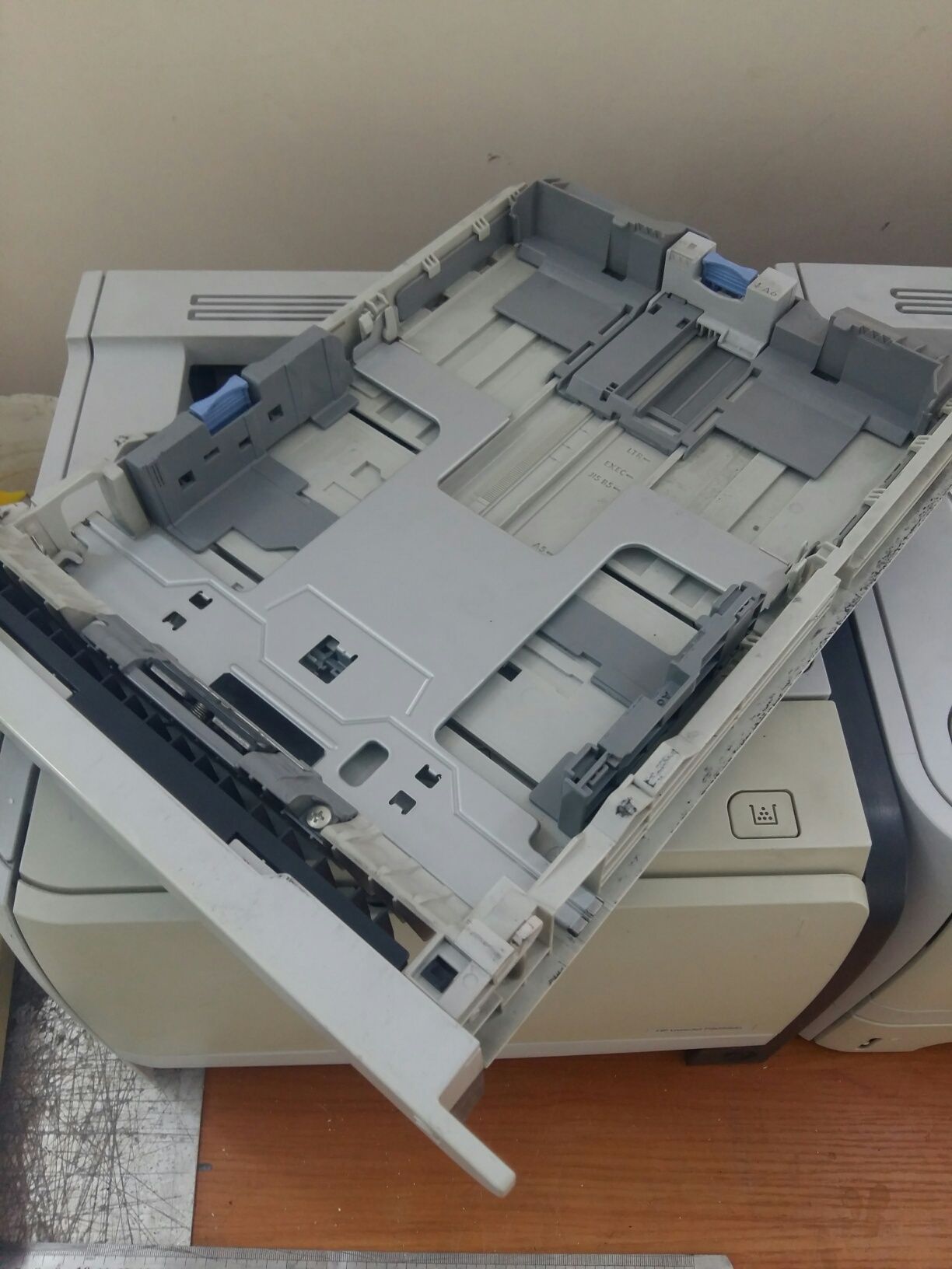 Printer sotiladi HP LaserJet P2055dn