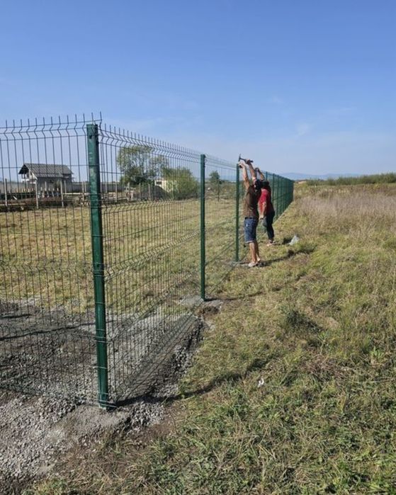 Executam garduri și porți din plasa burdurata