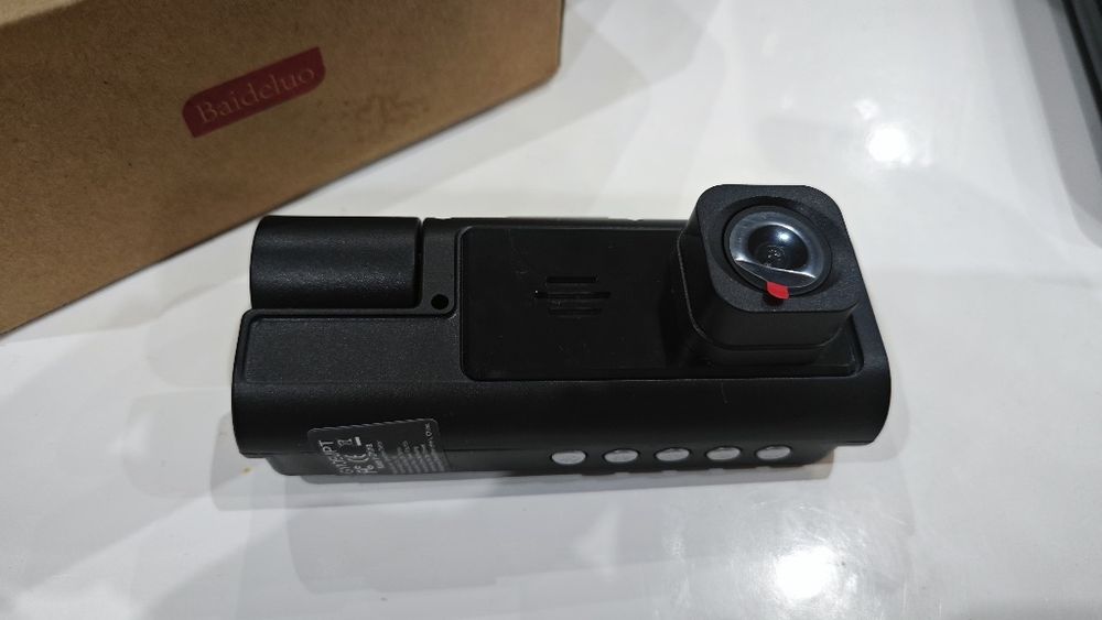 Видео регистратор с две камери и карта памет