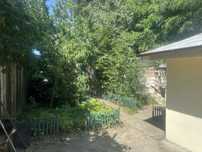 Casa 4 camere singur curte