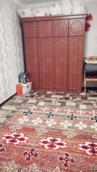 2 qavatli yashashga tayyor katta sutixli xovli sotiladi