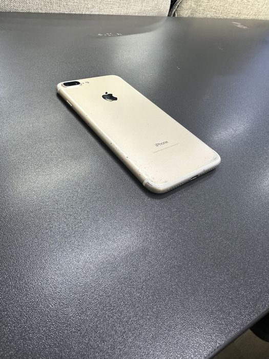Iphone 7 plus 32 talik aybi rasmda azgina cha chuqalri bor baterya usl