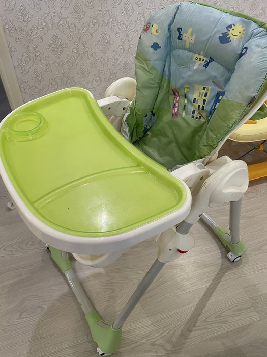 столик детский в хорошем состоянии