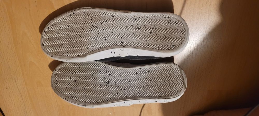 Tenesi H&M,marimea 37,noi fara eticheta