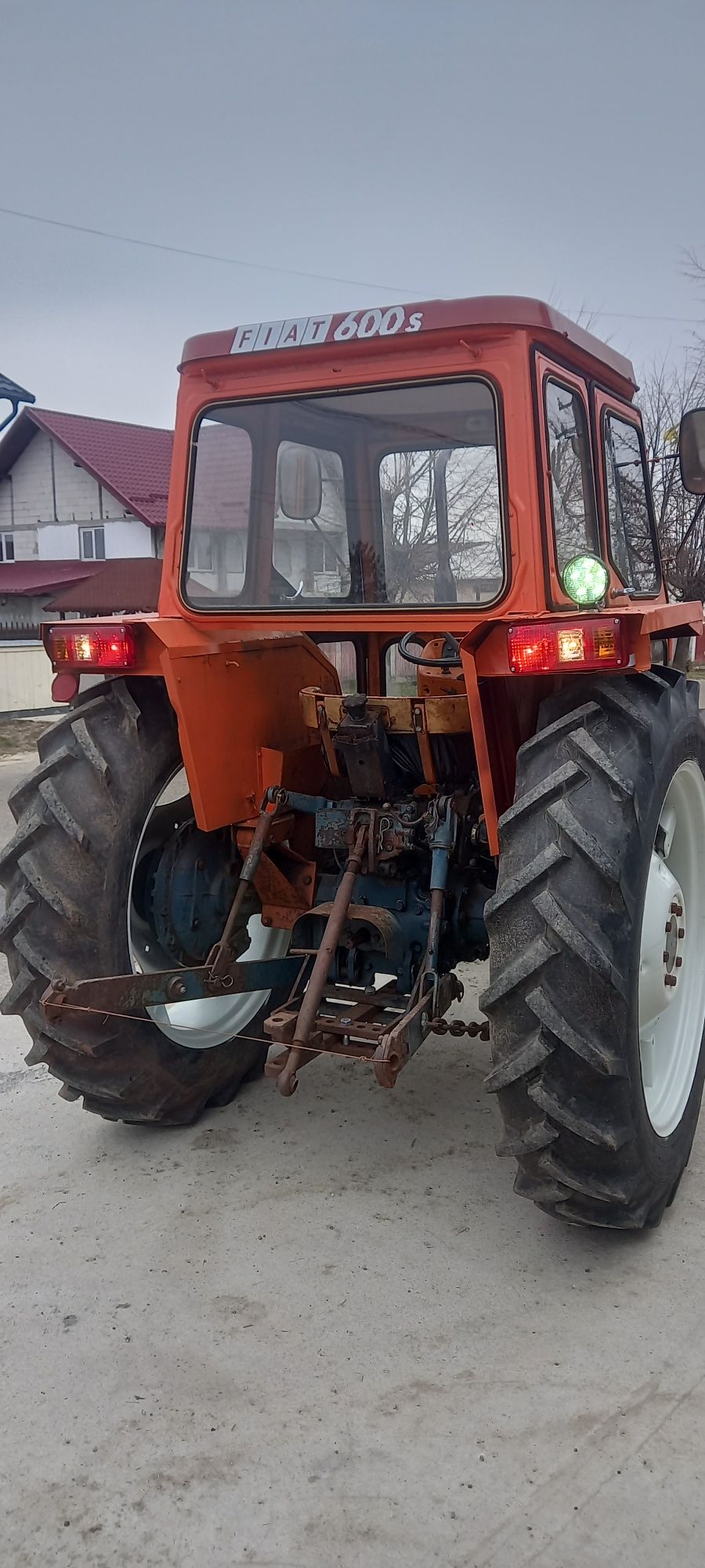 Vand TRACTOR FIAT 600S 640