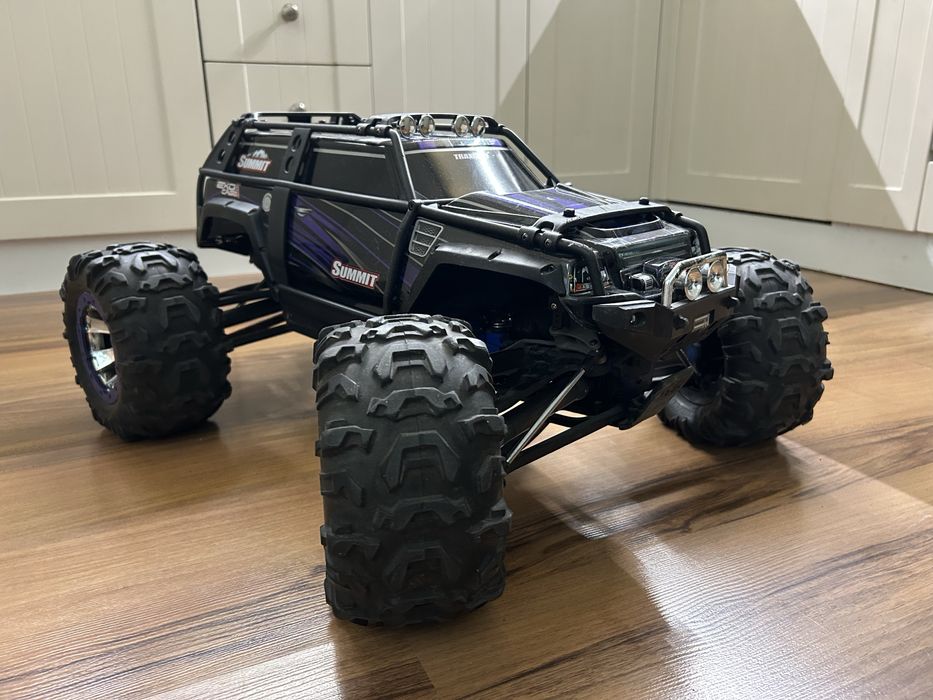 Traxxas Summit 1/8