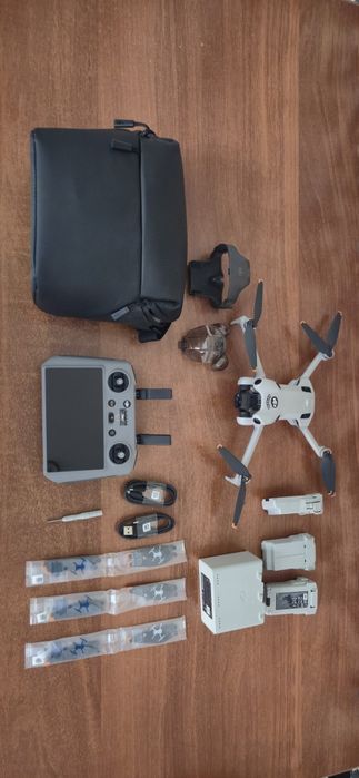 Dji mini 4 pro fly more combo