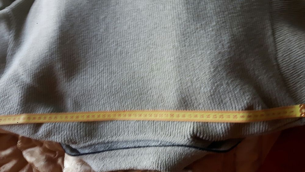 Жилетка цвят резида